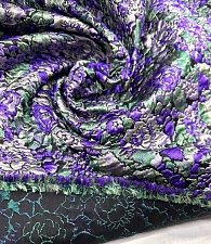 Жаккард фиолетовый цветок